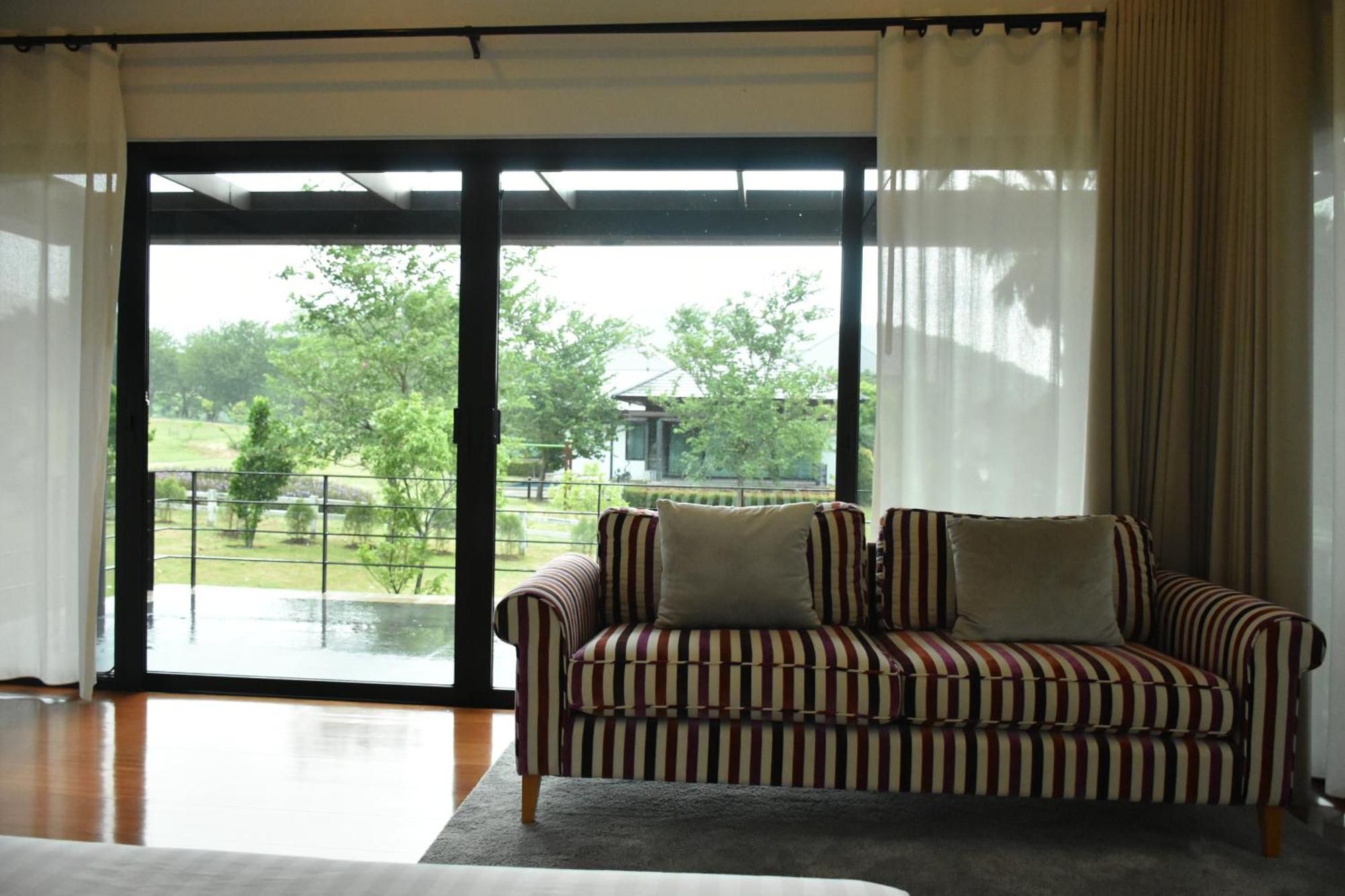 Monlada Khaoyai Hotel Mu Si Bagian luar foto